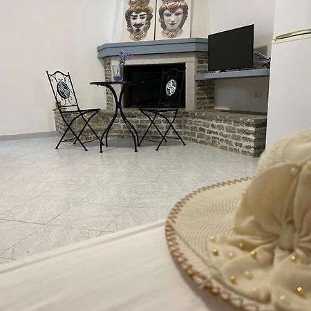 Villa Dolce Vita Rooms 卡斯泰卢佐 外观 照片