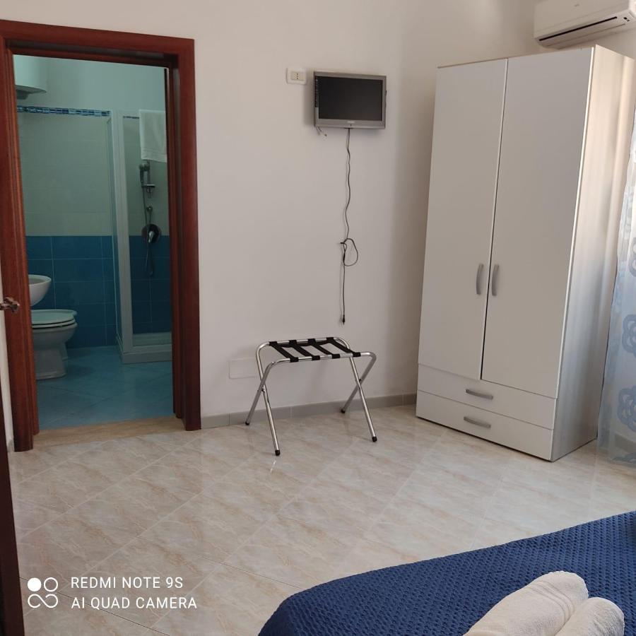 Villa Dolce Vita Rooms 卡斯泰卢佐 外观 照片