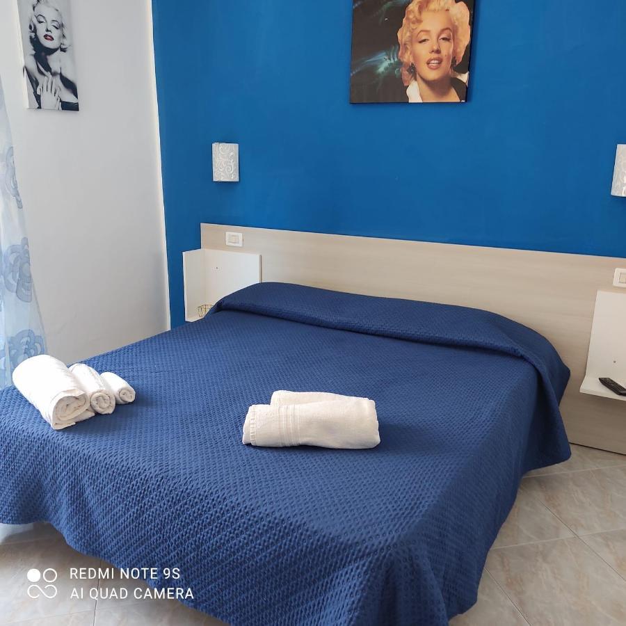 Villa Dolce Vita Rooms 卡斯泰卢佐 外观 照片
