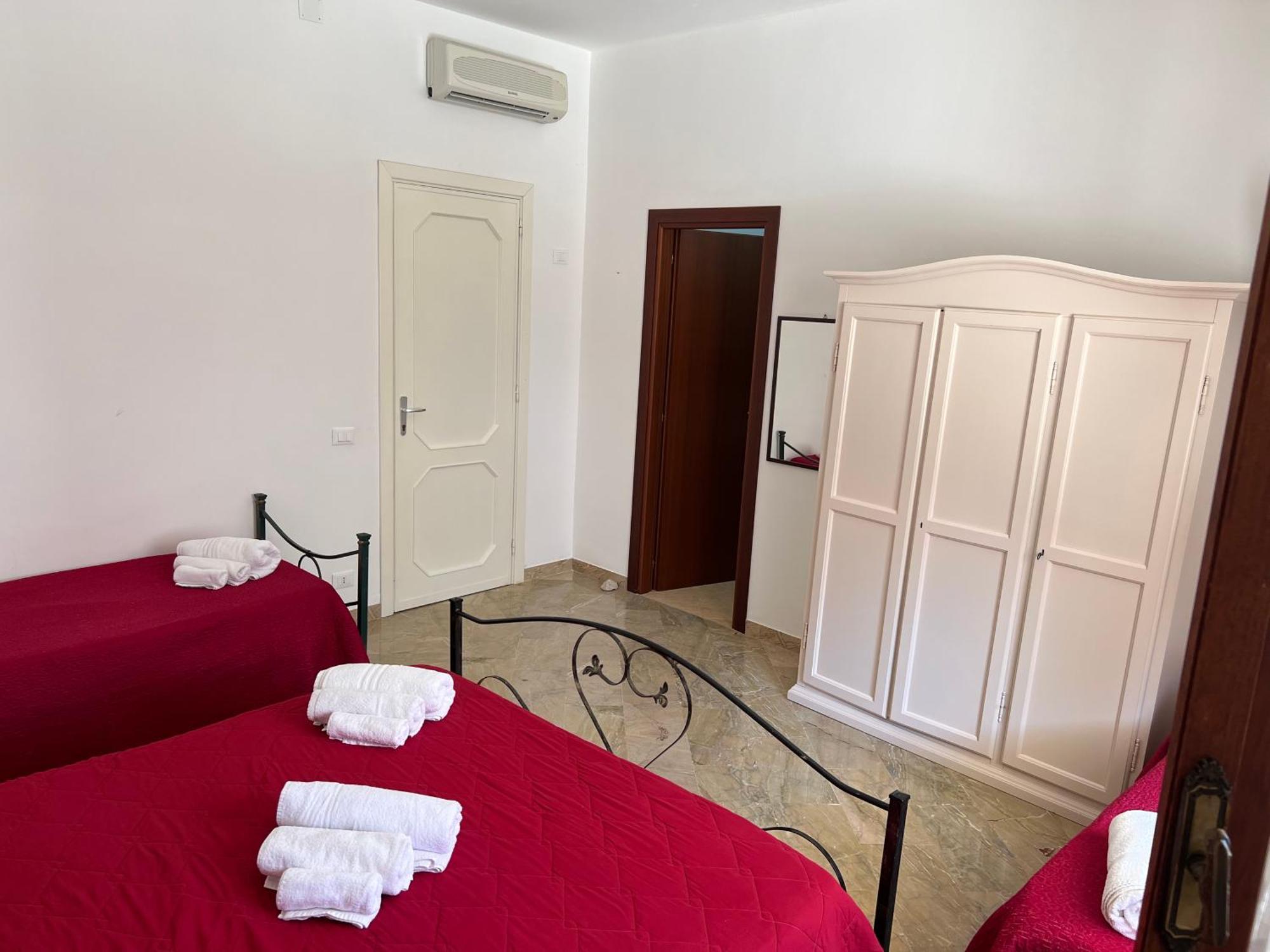 Villa Dolce Vita Rooms 卡斯泰卢佐 外观 照片