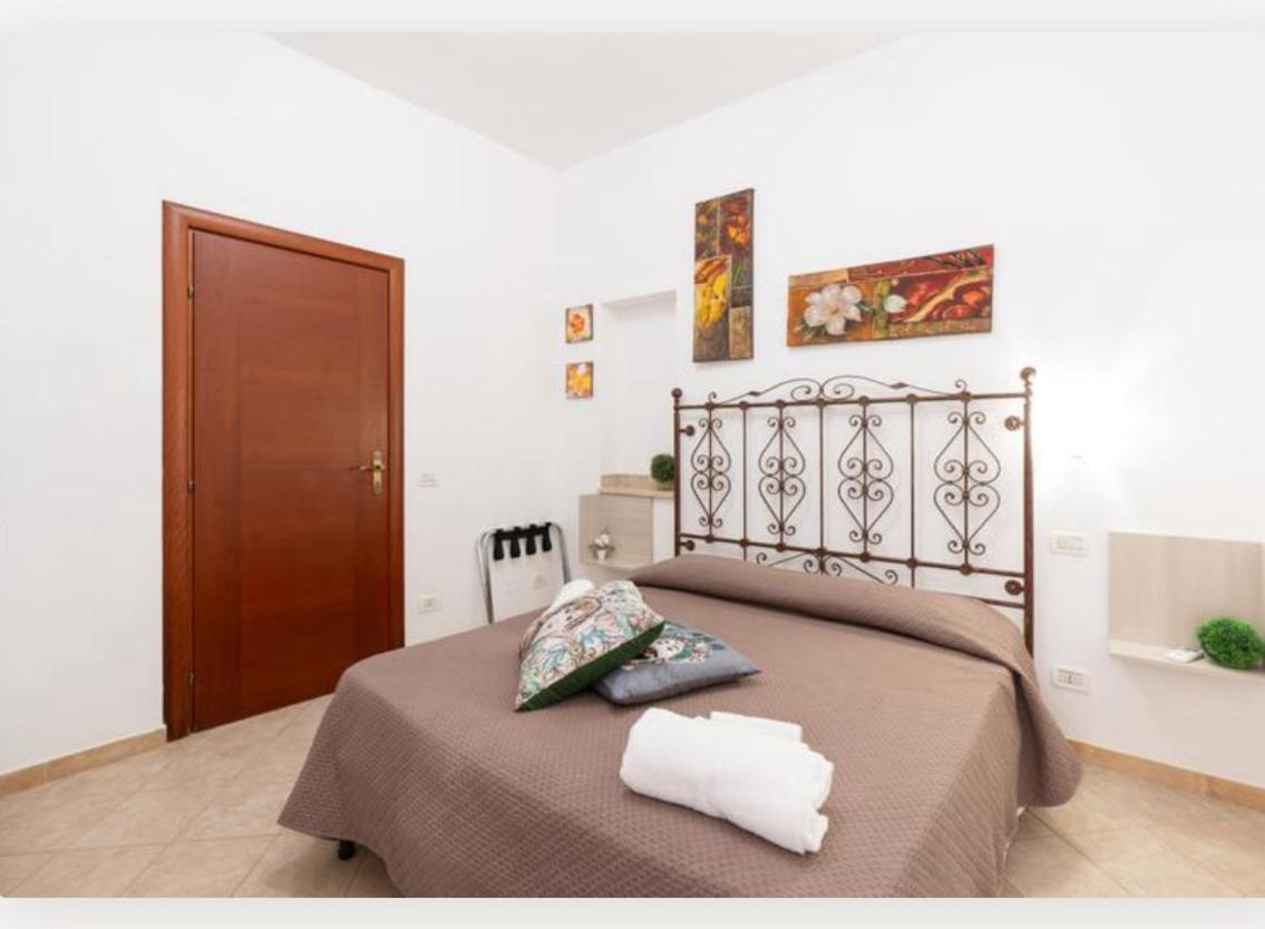 Villa Dolce Vita Rooms 卡斯泰卢佐 外观 照片