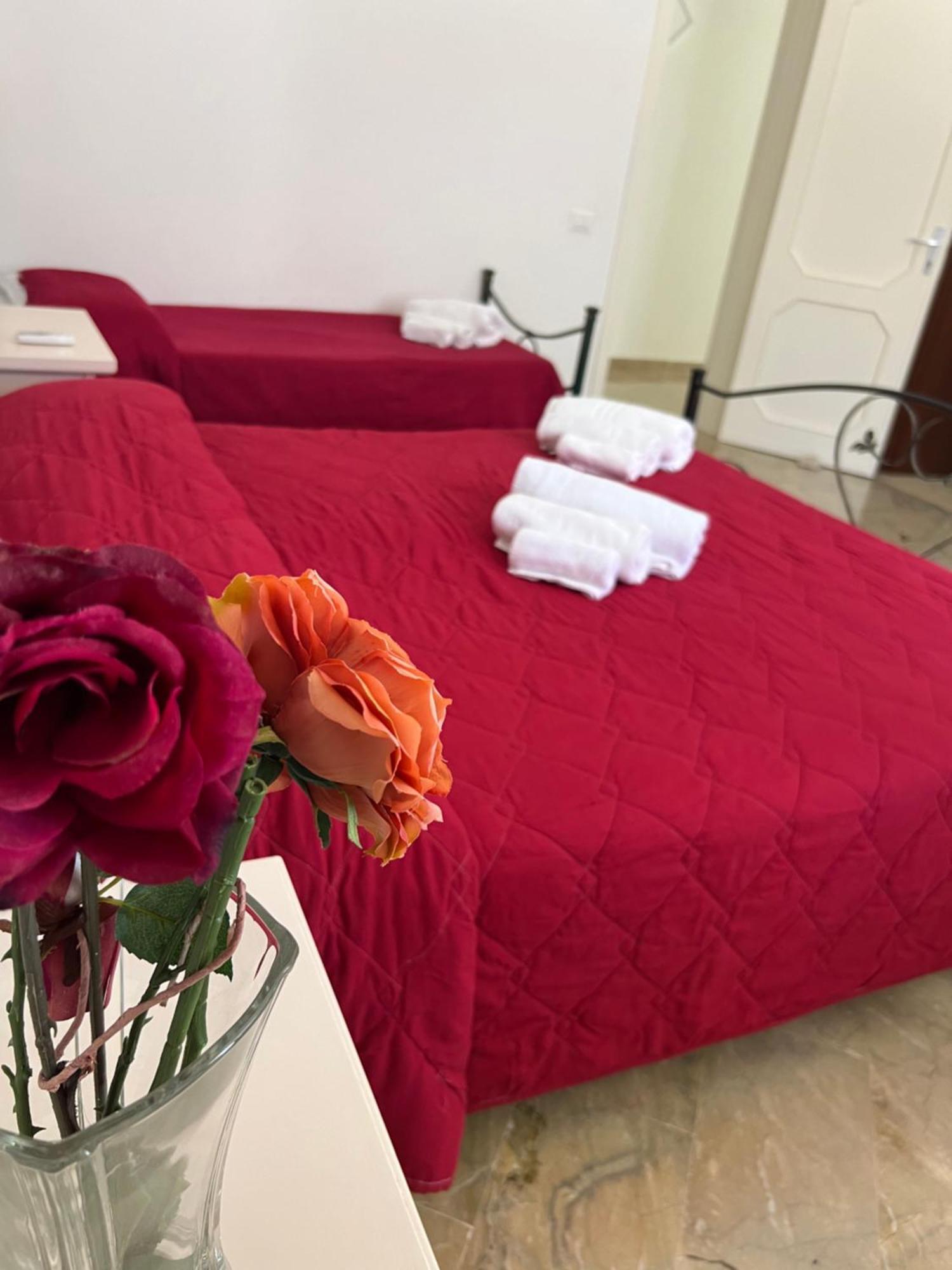 Villa Dolce Vita Rooms 卡斯泰卢佐 外观 照片